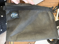 Eagle Creek Nylon Mesh Travel Toiletry Cosmetic Bag 10&Prime; Plastic Lined Preowned