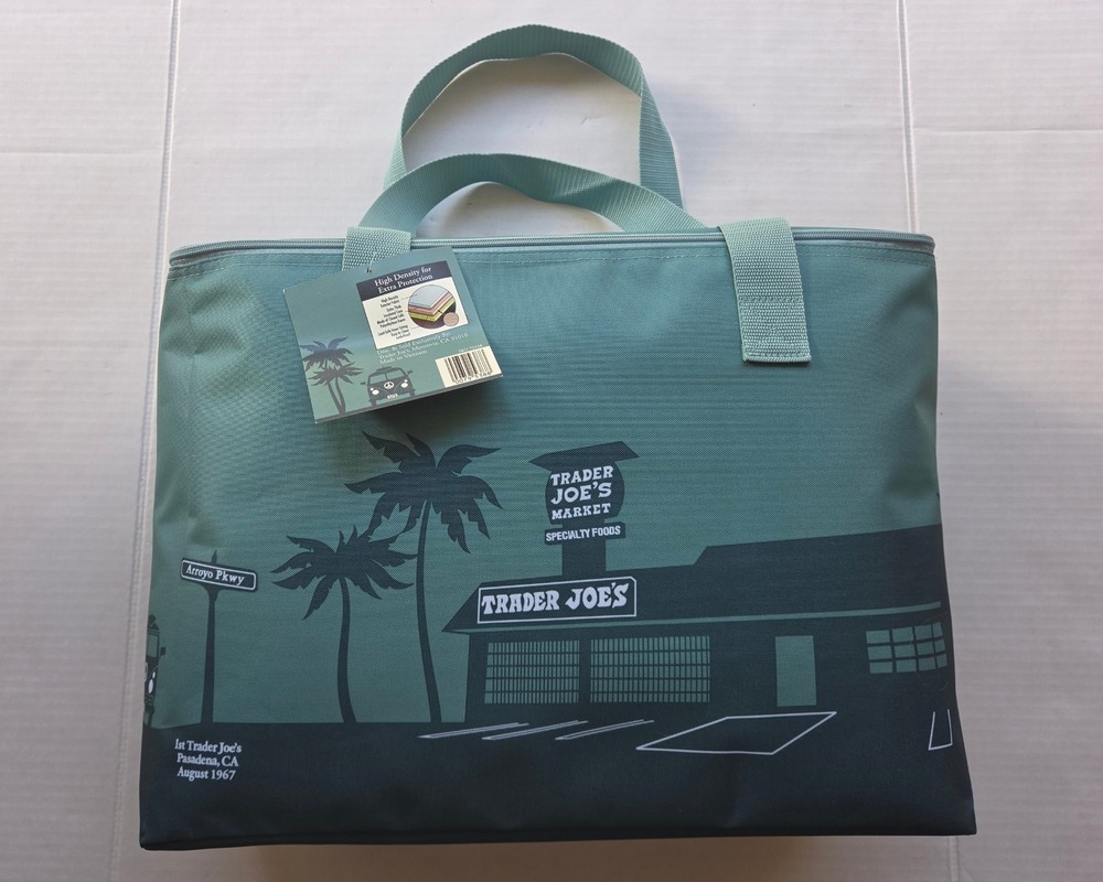 Trader Joe&rsquo;s Dusty Blue Green Large Insulated Bag – 21&Prime; in x 14&Prime; in x 6&Prime; in