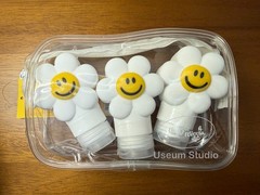 Wiggle Wiggle Travel Bottle Set 3pcs Smile Flower Refillable Toiletry Bottles