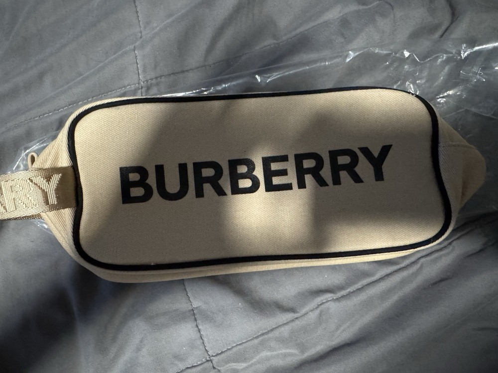 Burberry Men&rsquo;s Toiletry Pouch Beige New GWP Gift Authentic