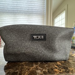 TUMI For Delta Air Lines Gray/Black Toiletry Makeup Amenity Travel Kit Bag
