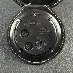 Guess Collection GC Compact Quartz Travel Clock in Zippered Leather Case New