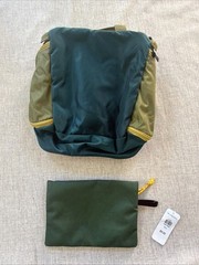 LL BEAN Hanging Toiletry Bag & Utility Zip Pouch Set Classic Green Colorblock