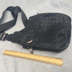 Travelon Black Faux Croc Crossbody Shoulder Bag Travel Organizer Purse Y2K