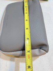 AMERICAN AIRLINES BUSINESS CLASS COLE HAAN AMENITY BAG GRAY / YELLOW