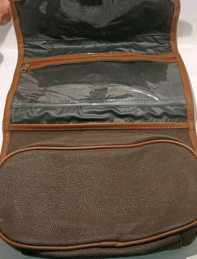 Leather Bath Shower Bag Travel 11&Prime; X 22&Prime; Vintage Excellent Condition