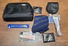 TUMI for Delta Black Amenity Kit Small Zippered Soft Travel Case Toiletry -lot b
