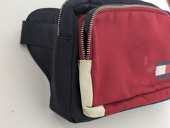 Tommy Hilfiger Badge Cross Body Bag Navy. Water Resistant. Authentic.