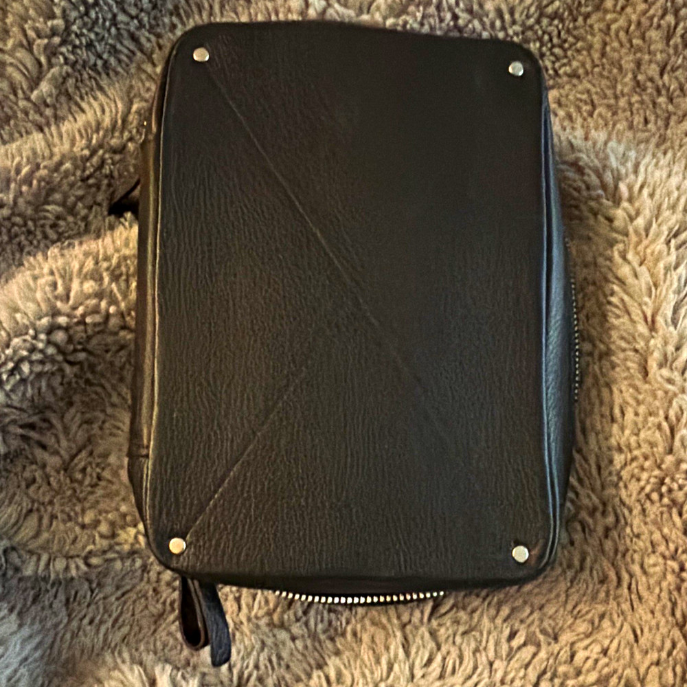 AuthorL Leather Travel Cable Organizer Case, Black Zippered Tech Accessory