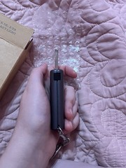 Never Used 1996 Avon Lifestyle Solutions Keychain Lock De-Icer With Key Light