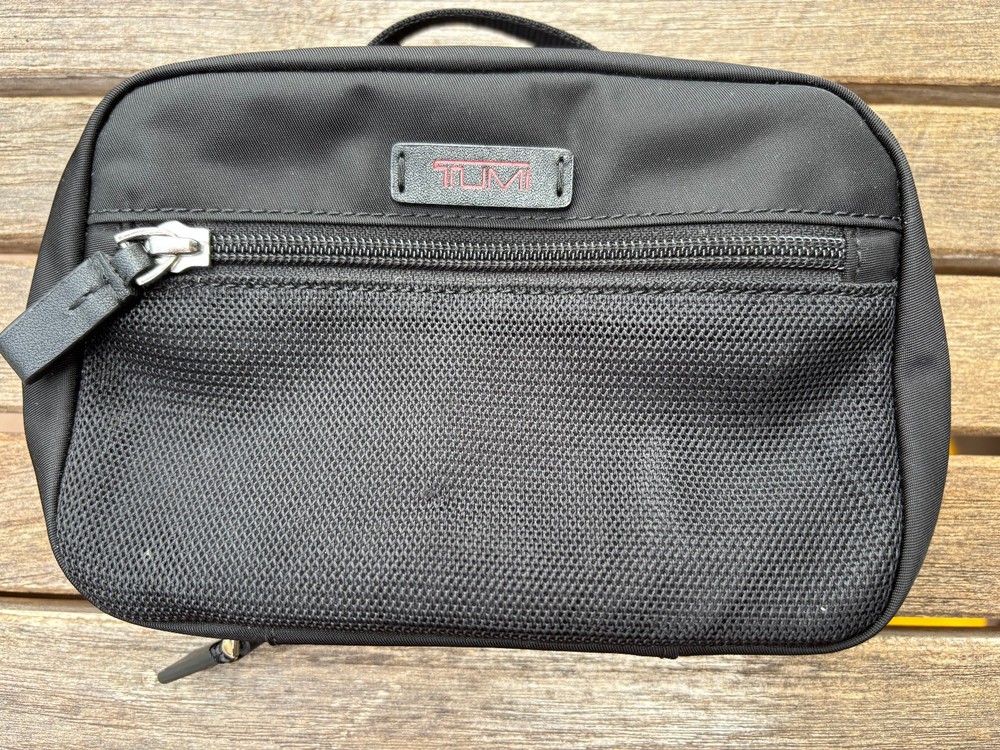 TUMI Travel Accesory Pouch Small