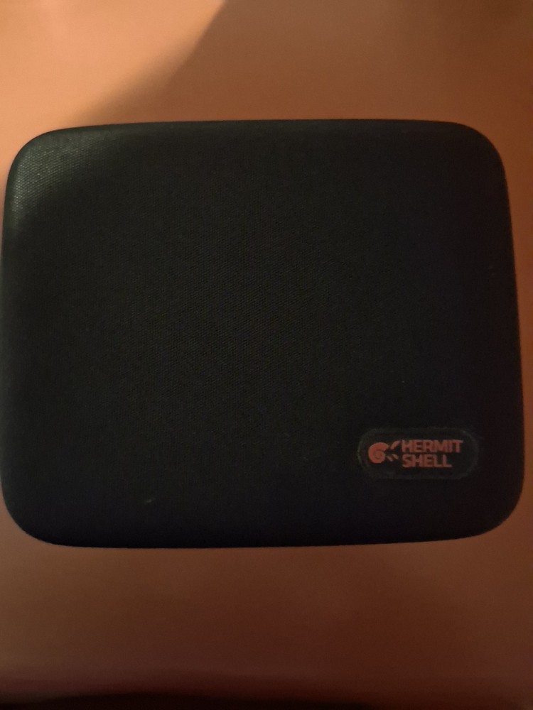Hermitshell Hard Travel Case