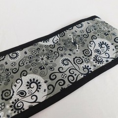 Handmade Heat Resistant Curling Iron Flat Iron Holder Travel Bag Black White
