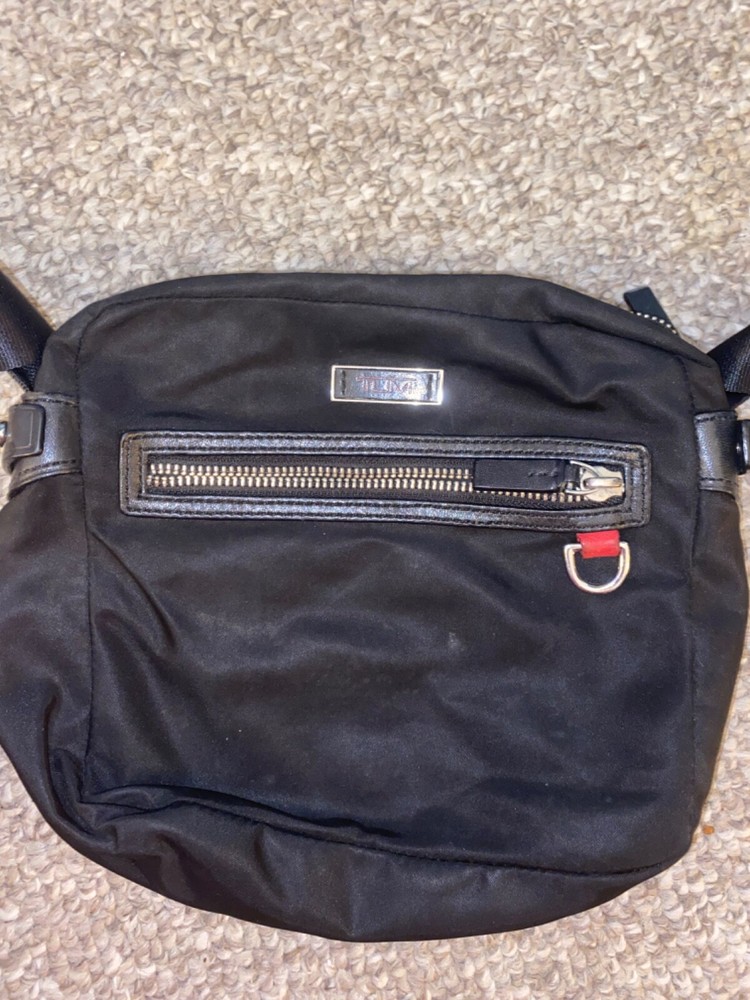 Tumi Voyageur black nylon crossbody bag adjust strap silver tone hardware EUC
