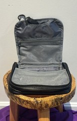 Travelon World Travel Essentials Hanging Toiletry Case Lots of Room NEW no tags