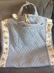 VERA BRADLEY BLUE POOH CHILD&rsquo;S GARMENT BAG – SUPER RARE – USED