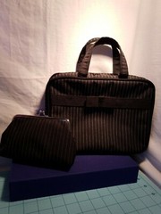 Bathroom Travel Kit With Matching Ball Clasp Pouch – Black w/ Thin White Stripes