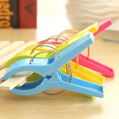 8 Pcs Towel Clips Bright Colored Clips for Pool Loungers Beach Use