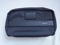 Tumi Alpha Split Travel Kit Black Toiletry Cosmetic Bag Organizer